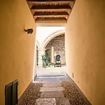 Cathedral Home, Of Lejlighed *
